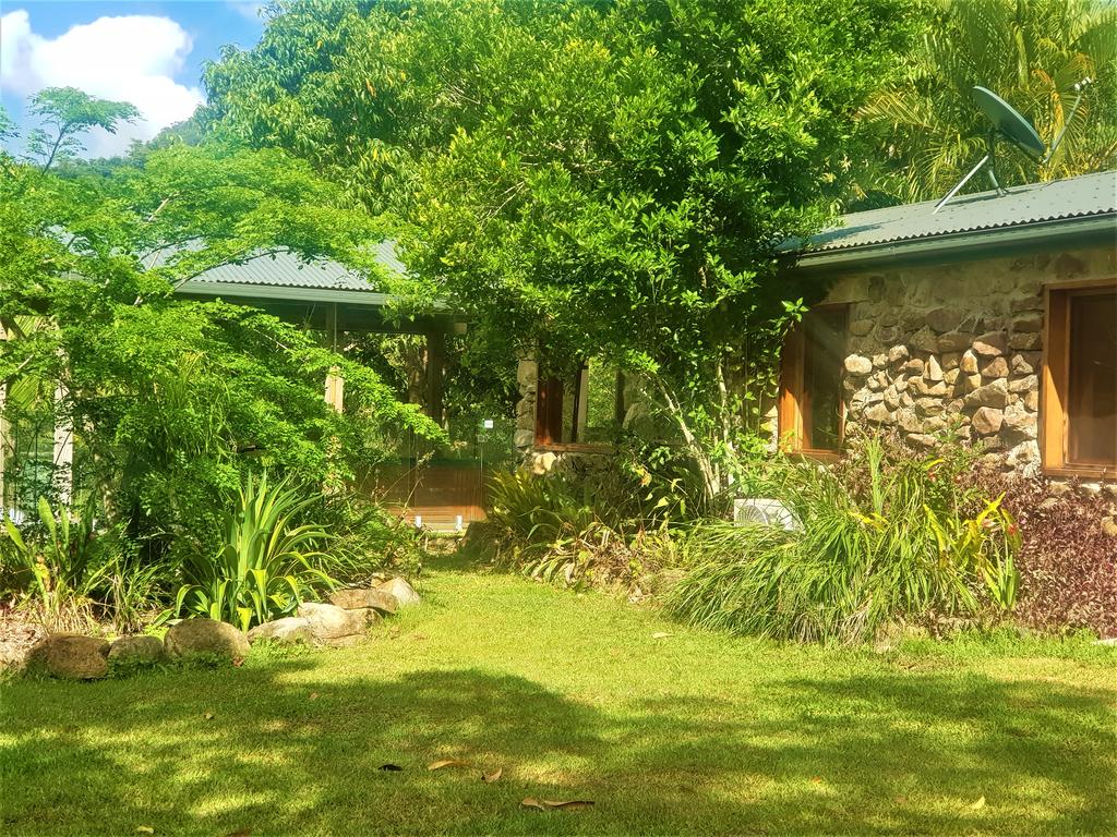Palm Grove QLD Southport Accommodation