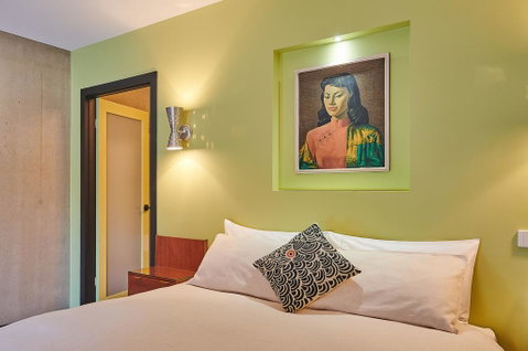 Palm Springs Suite - Southport Accommodation 1