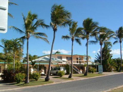 Palm View Holiday Apartments - Southport Accommodation 0