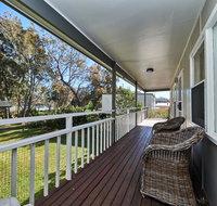 Paradise Bungalow Waterfront - Southport Accommodation