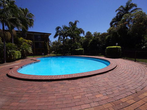 Pelican Place - Southport Accommodation 0