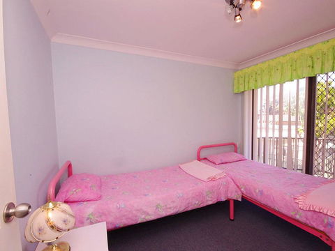 Pelican Place - Southport Accommodation 2