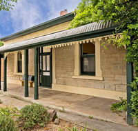 Pembury Cottage - Southport Accommodation