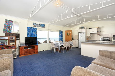 Peter's Port - Southport Accommodation 2