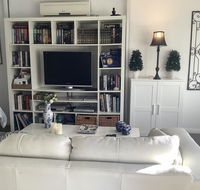 Petite Provence Cottage - Southport Accommodation