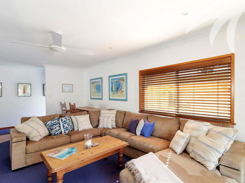 Picturesque Lizzie Palms 1 - Southport Accommodation 1