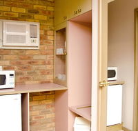 Pines Country Club Motor Inn - Southport Accommodation