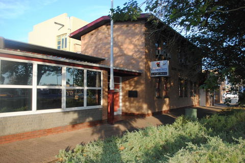 Port Adelaide Backpackers - Southport Accommodation 0