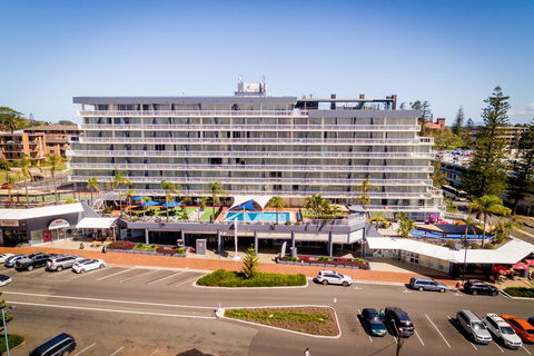 Port Pacific Resort - Southport Accommodation 2