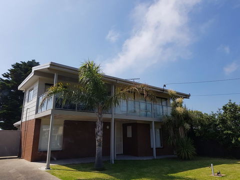 Portarlington Beach Shack 50 Metres To The Water - Southport Accommodation 1