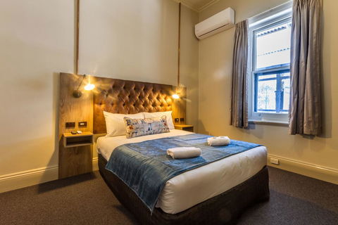Pretoria Hotel - Southport Accommodation 0
