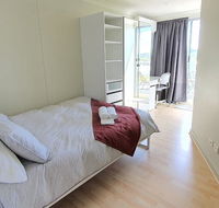 Private modern room - Plaza Building- in City Centre - Southport Accommodation