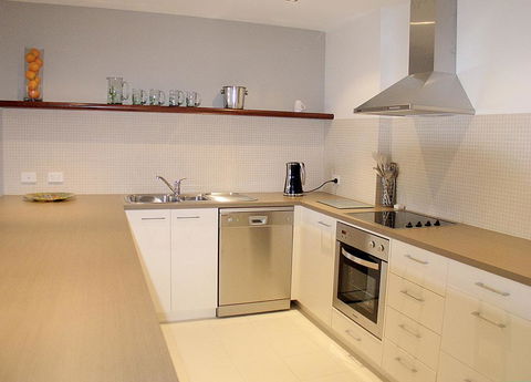 QUEENSCLIFFS WYUNA 17 - Southport Accommodation 2