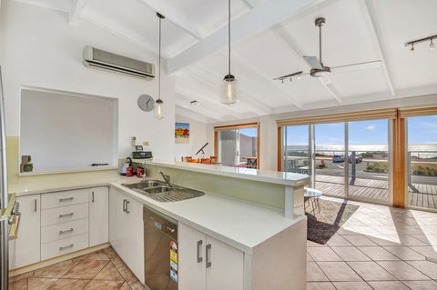 Queensland South - Southport Accommodation 2