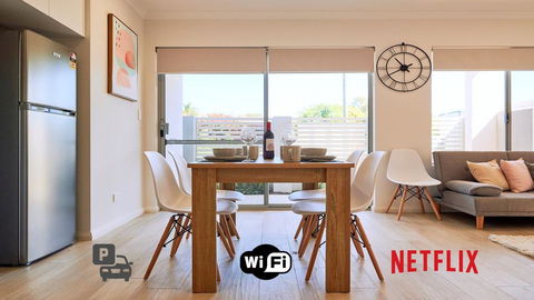 Quiet Garden City Unit - Free WiFi & Parking - Southport Accommodation 0