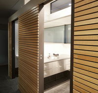 Ridgeline Pottery - Southport Accommodation