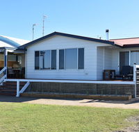 Rising Tide Beach House - Southport Accommodation