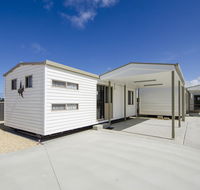 Rocks Retreat Cabin - Seal - Southport Accommodation