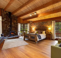 Rocky Creek Art Garden BB - Southport Accommodation