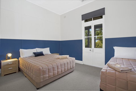 Royal Hotel Wyong - Accommodation Southport 0