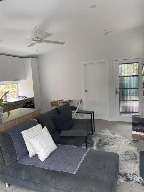 Sama Sama - Accommodation Southport 1