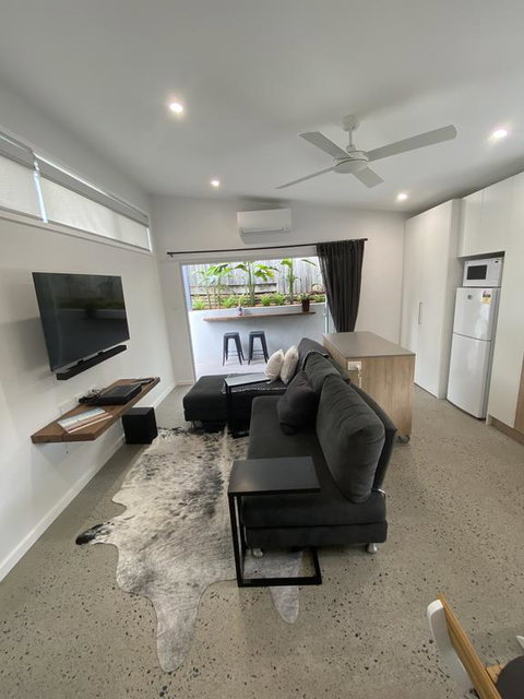 Sama Sama - Accommodation Southport 0