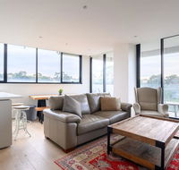 Sanctuary Resort-Style on the Banks of the Yarra - Southport Accommodation