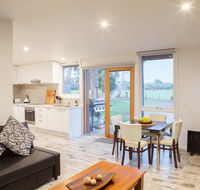 Sandy point hideaway - Southport Accommodation