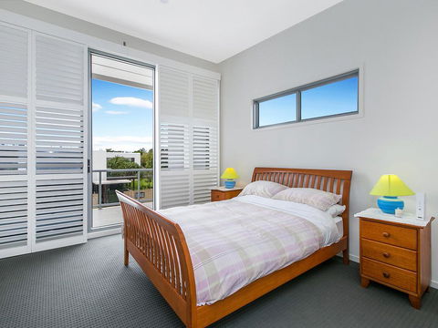 SEA RENITY ON KAMALA - Southport Accommodation 3