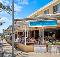 Seabreeze Beach Hotel - Southport Accommodation