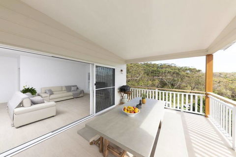 Seal Rocks Beach House ....Sugarloaf - Southport Accommodation 0