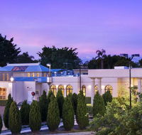 Shangri-La Gardens - Southport Accommodation