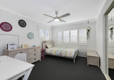 Shelly Beach Family Hideaway - Pool, Beach, Golf - Southport Accommodation 1