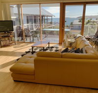 Sheoak Holiday Home - Southport Accommodation