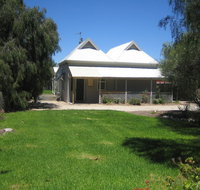 Showgrounds Cottage Naracoorte - Accommodation Southport
