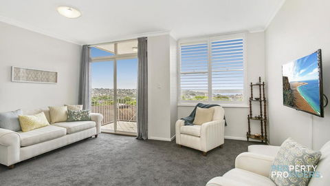 Skylark Executive Apartment Over Mosman - Southport Accommodation 3