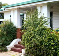 Skymirror Cottage - Southport Accommodation