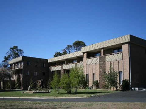 Southern Cross Motor Inn & Tourist Park - Southport Accommodation 0