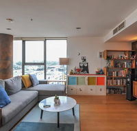 Spacious 2 Bedroom Flat In Wolli Creek - Southport Accommodation