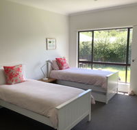 Spray Point Beach House entertaining deck - Southport Accommodation
