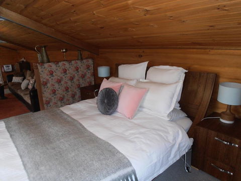 Springmead Rustic Cabin - Southport Accommodation 0