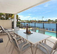 St Lucia 11 - 4 BDRM Canal Home with Pool - Southport Accommodation