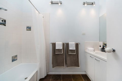 St. Andrews Beach Coastal Escape - Southport Accommodation 0