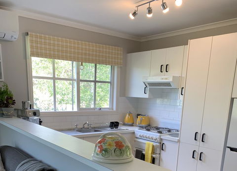 Stephanies Country Cottages - Southport Accommodation 1