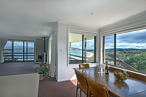 Stones Throw - Southport Accommodation 0