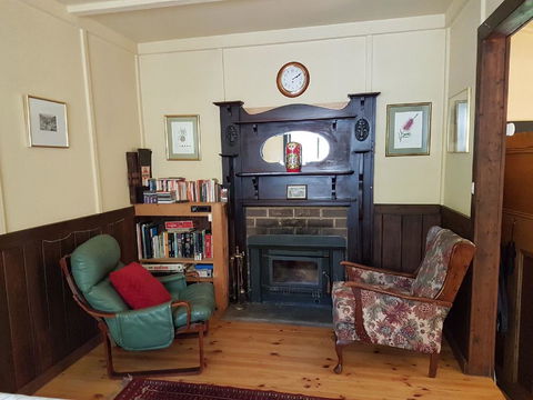 Stringer's Cottage - Southport Accommodation 3