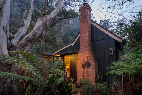Stringer's Cottage - Southport Accommodation 0