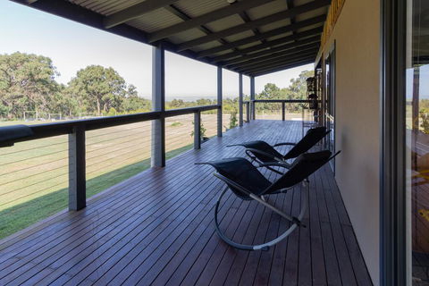 Studio 165 Hidden Gem On 50 Acres With Bay Views - Southport Accommodation 0