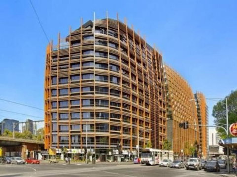 Stylish 1 Bedroom Apartment Amazing City Views - Accommodation Southport 3