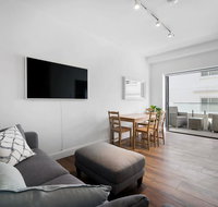 Sunlit 1 Bedroom Apartment right at Bondi Beach - Southport Accommodation